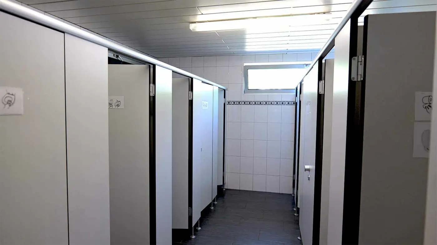 Sanitairgebouw Boven – wasgedeelte