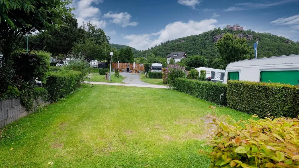 Komfortstellplätze auf dem Campingplatz Hetzingen